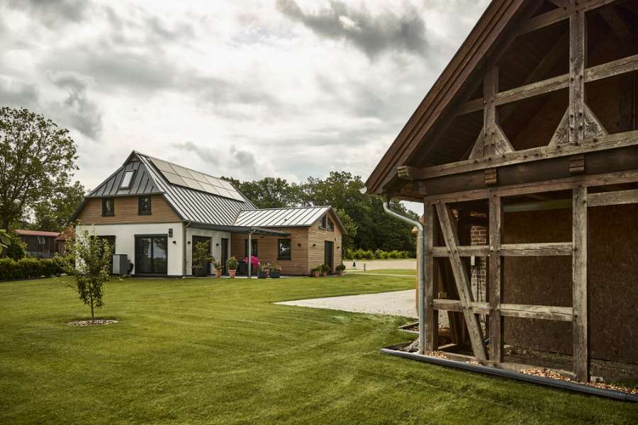 Charming combination of wood and steel profiles, Im Ziek 1, 27374 Visselhövede, Germany